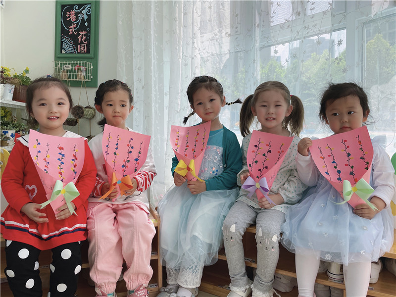 合肥市庐阳实验幼儿园教育集团红玺台总园：最美的花儿送妈妈